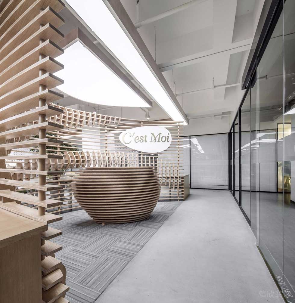深圳南山中電長城大廈科技園500平方米工業(yè)主義原木田園風(fēng)辦公室裝修案例產(chǎn)品展示區(qū)