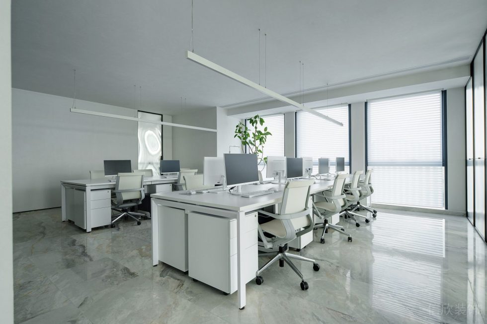 京基濱河時代大廈現(xiàn)代簡約風辦公室裝修案例 辦公區(qū) (2)
