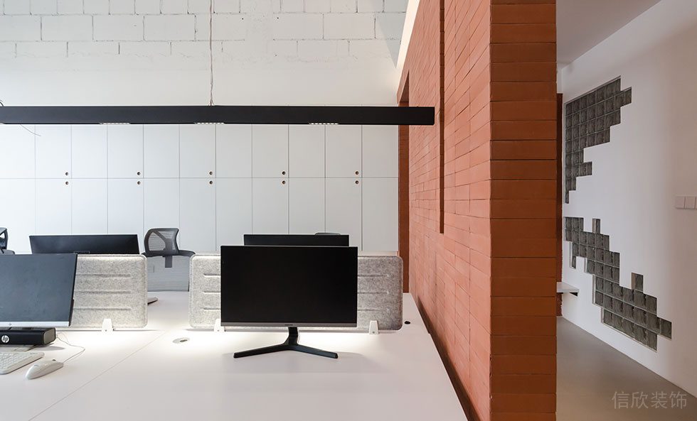 簡(jiǎn)約工業(yè)風(fēng)風(fēng)辦公室裝修設(shè)計(jì)案例 辦公區(qū) (2)