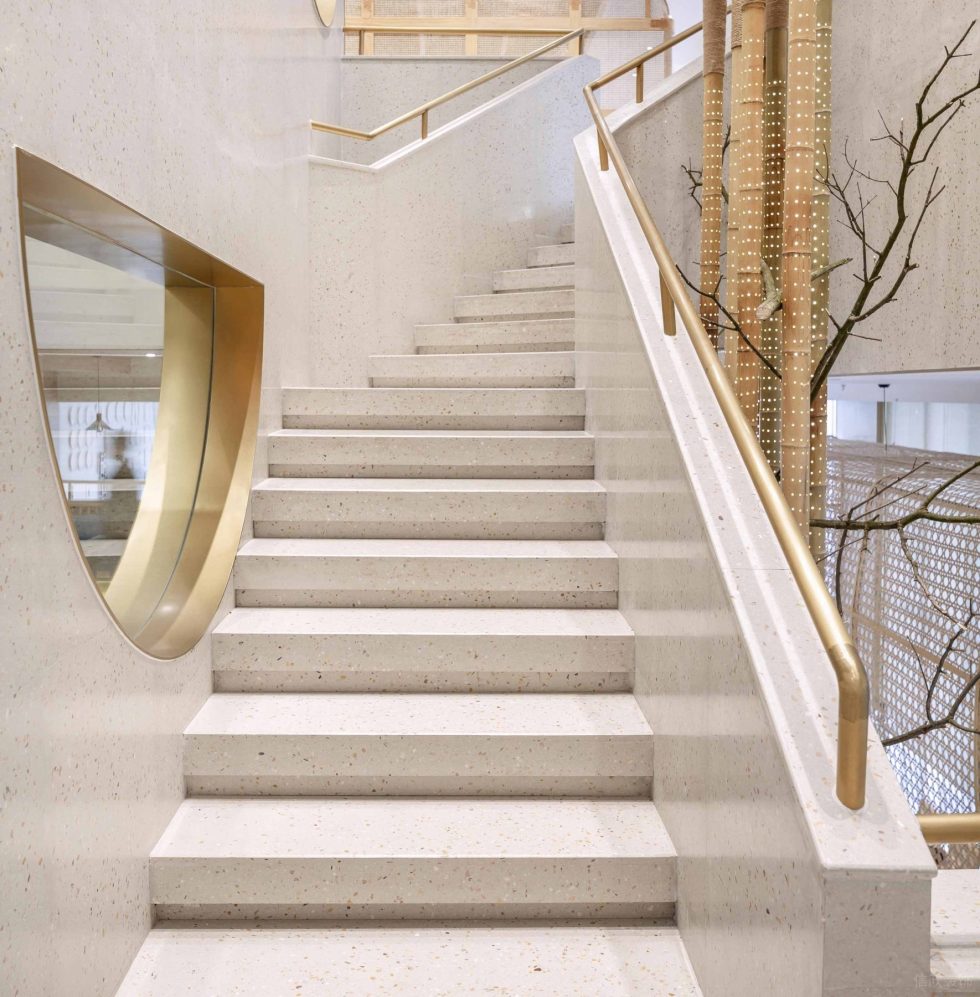 簡(jiǎn)約原木風(fēng)餐廳蜿蜒梯道裝修設(shè)計(jì)