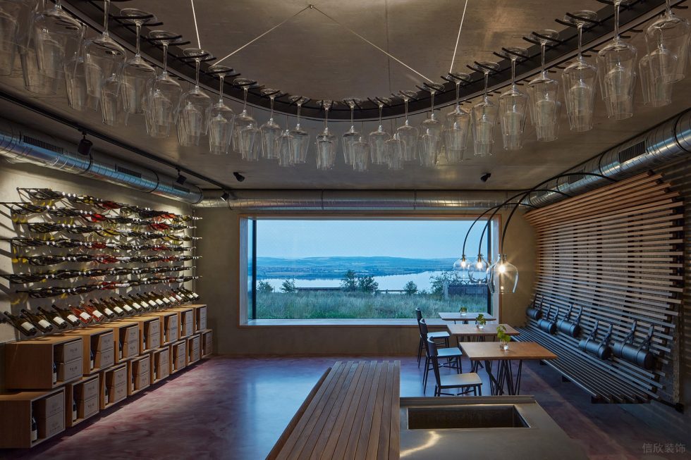 深圳寶安簡約輕工業(yè)酒館座區(qū)裝修設計