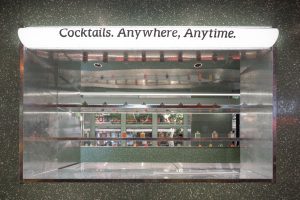 深圳寶安區(qū)簡(jiǎn)約休閑風(fēng)酒吧開(kāi)放窗臺(tái)裝修設(shè)計(jì)