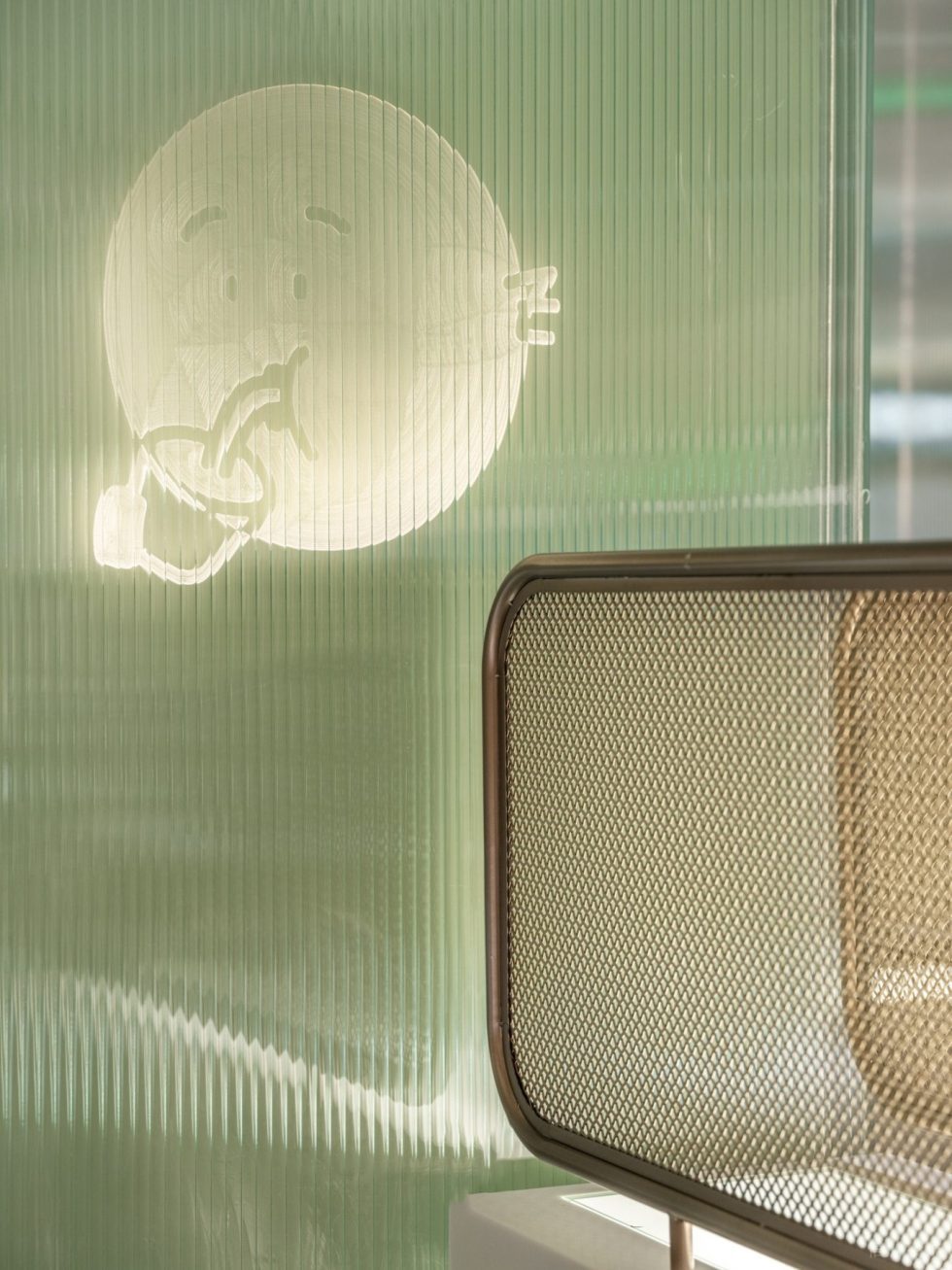 深圳寶安藝術(shù)日式食堂柱內(nèi)燈球細節(jié)裝修設(shè)計