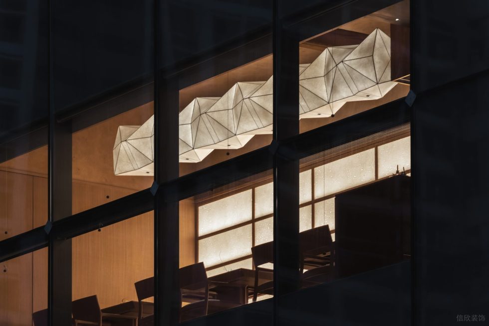 深圳福田經典日式餐廳異形吊頂細節(jié)裝修設計