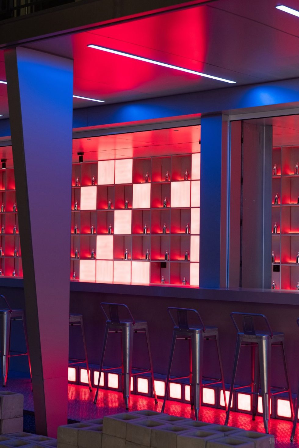 深圳龍崗賽博朋克酒吧極簡吧臺裝修設(shè)計(jì)