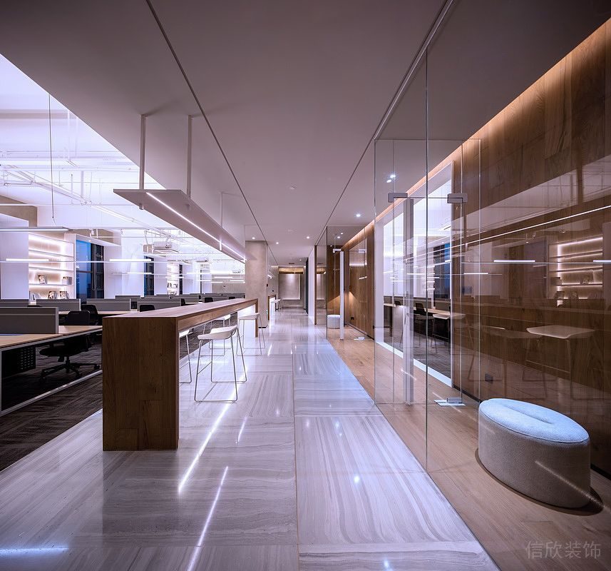 深圳龍崗萬(wàn)國(guó)城大廈簡(jiǎn)約現(xiàn)代風(fēng)設(shè)計(jì)特色辦公室裝修案例綜合辦公大廳 深圳龍崗萬(wàn)國(guó)城大廈簡(jiǎn)約現(xiàn)代風(fēng)設(shè)計(jì)特色辦公室裝修案例綜合辦公大廳