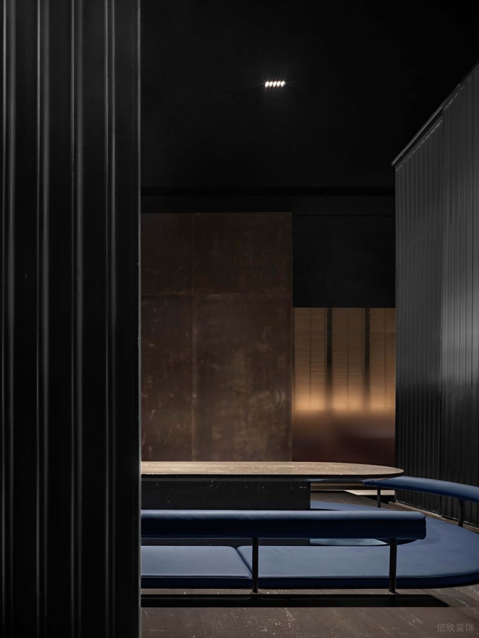 深圳羅湖簡(jiǎn)雅日料餐廳黑藍(lán)包廂裝修設(shè)計(jì)