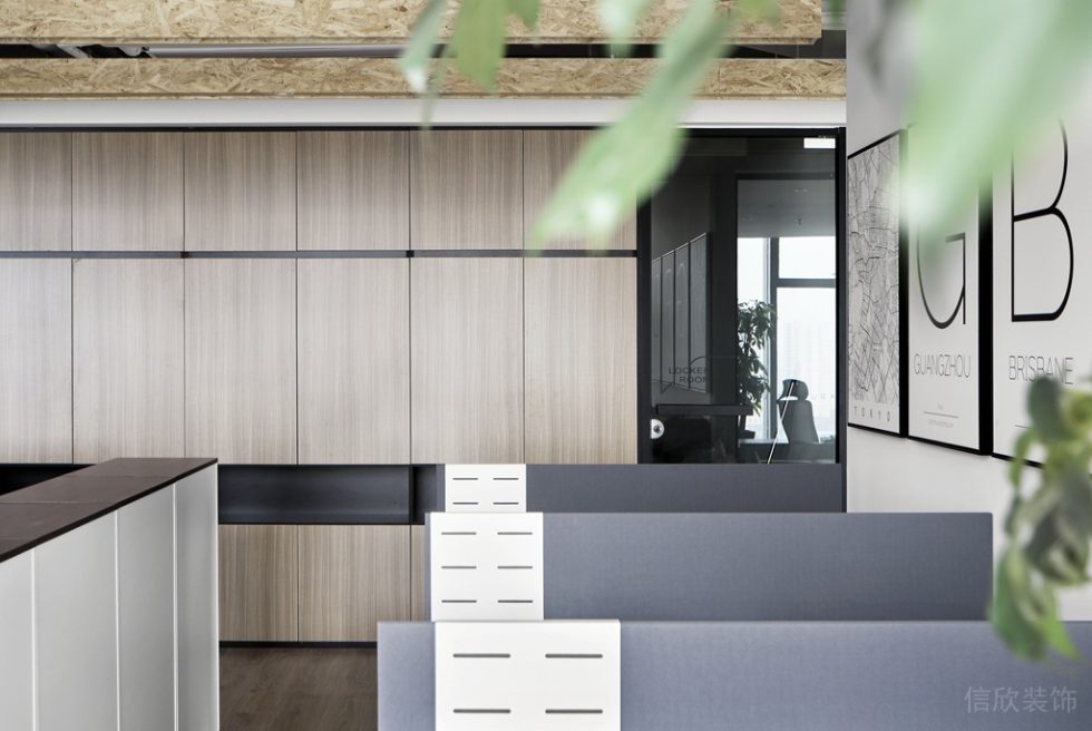 深圳龍華衛(wèi)東龍商務(wù)大廈300平方米簡(jiǎn)約素色風(fēng)格辦公室裝修案例辦公室儲(chǔ)物柜