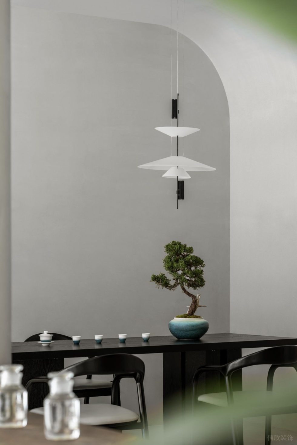 深圳龍華現(xiàn)代簡(jiǎn)約風(fēng)酒館品酒區(qū)裝修設(shè)計(jì)