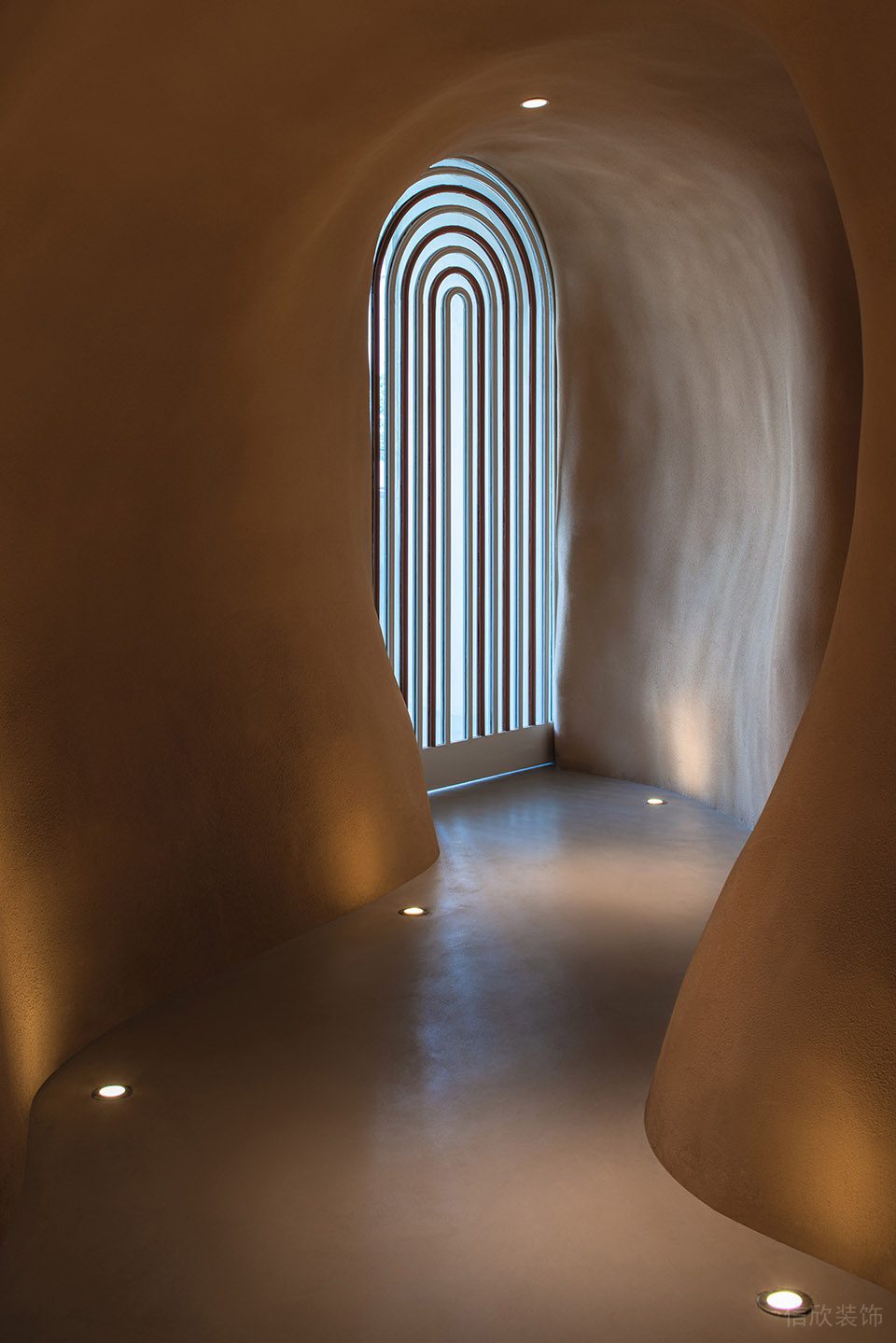 深圳南山洞穴造型餐廳點(diǎn)狀地?zé)粞b修設(shè)計(jì)