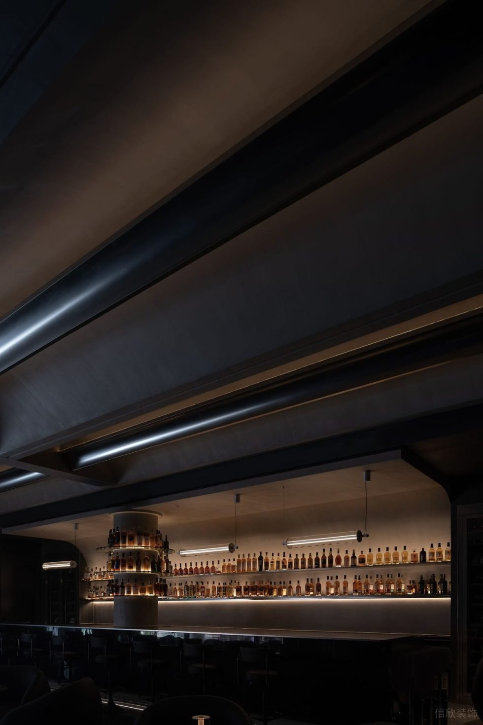 深圳南山工業(yè)風(fēng)酒吧吧臺(tái)裝修設(shè)計(jì)