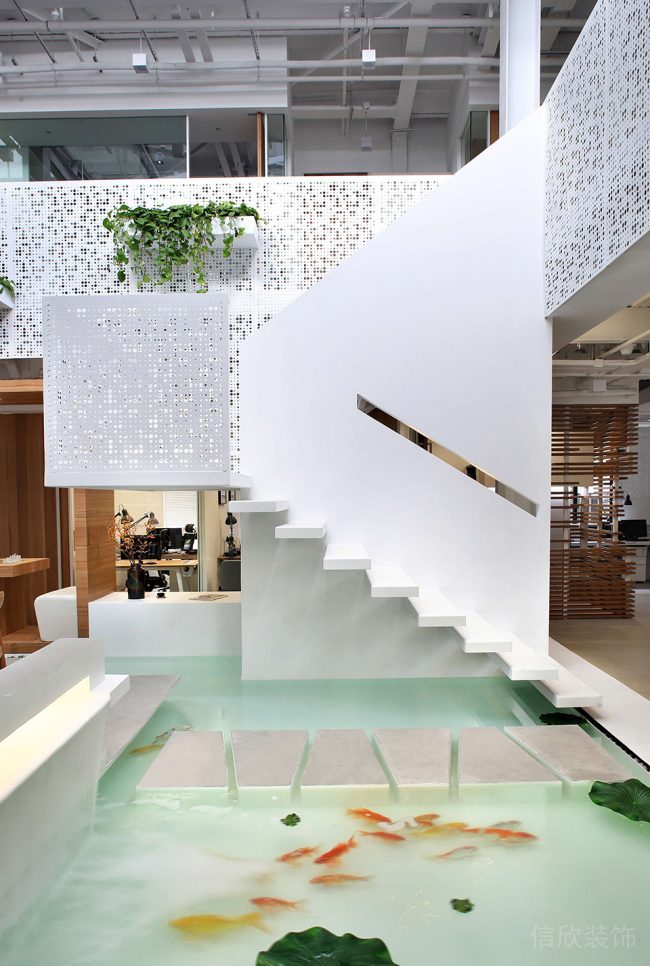 深圳南山佳嘉豪商務(wù)大廈1000平方米簡(jiǎn)約式工業(yè)混搭風(fēng)辦公室裝修案例中庭藝術(shù)水景 深圳南山佳嘉豪商務(wù)大廈1000平方米簡(jiǎn)約式工業(yè)混搭風(fēng)辦公室裝修案例中庭藝術(shù)水景