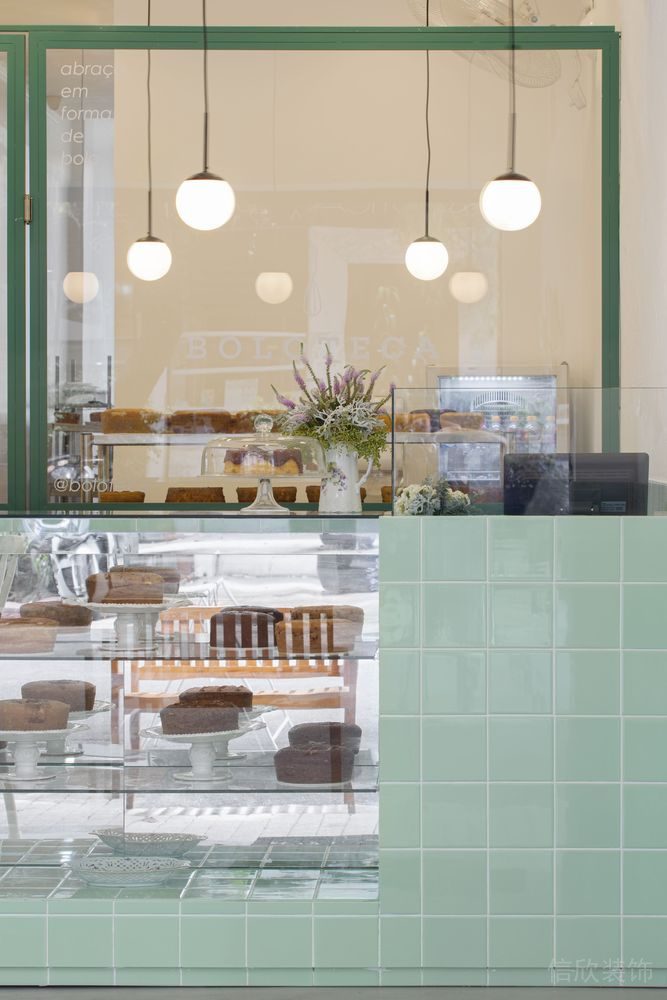 深圳南山區(qū)現(xiàn)代簡(jiǎn)約風(fēng)甜品店綠色柜臺(tái)細(xì)節(jié)設(shè)計(jì)裝修