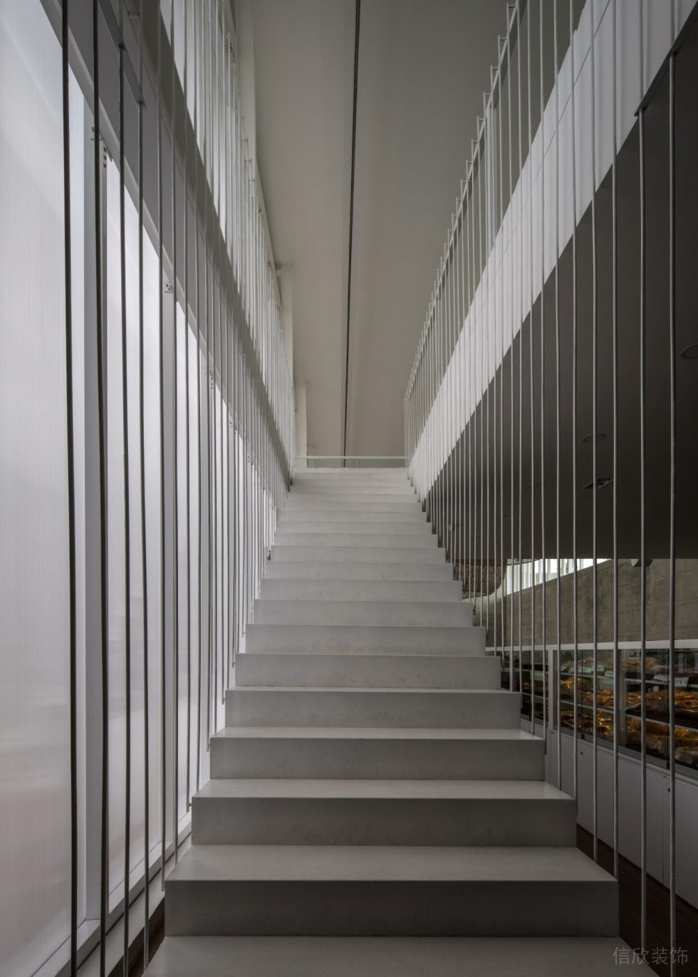 深圳南山生態(tài)多功能餐廳簡單樓梯細節(jié)裝修設(shè)計