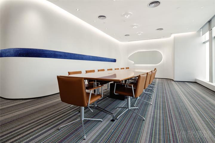 深圳南山賽西科技大廈800平方米后現(xiàn)代極簡風(fēng)辦公室裝修案例會議室效果圖