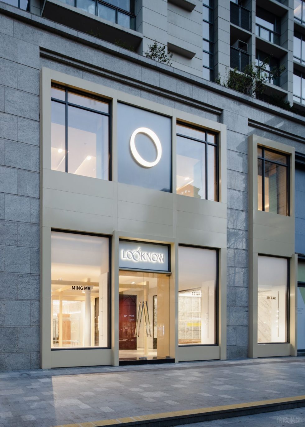 現(xiàn)代風(fēng)服裝店旗艦店裝修設(shè)計(jì)-暖色半開放外立面二