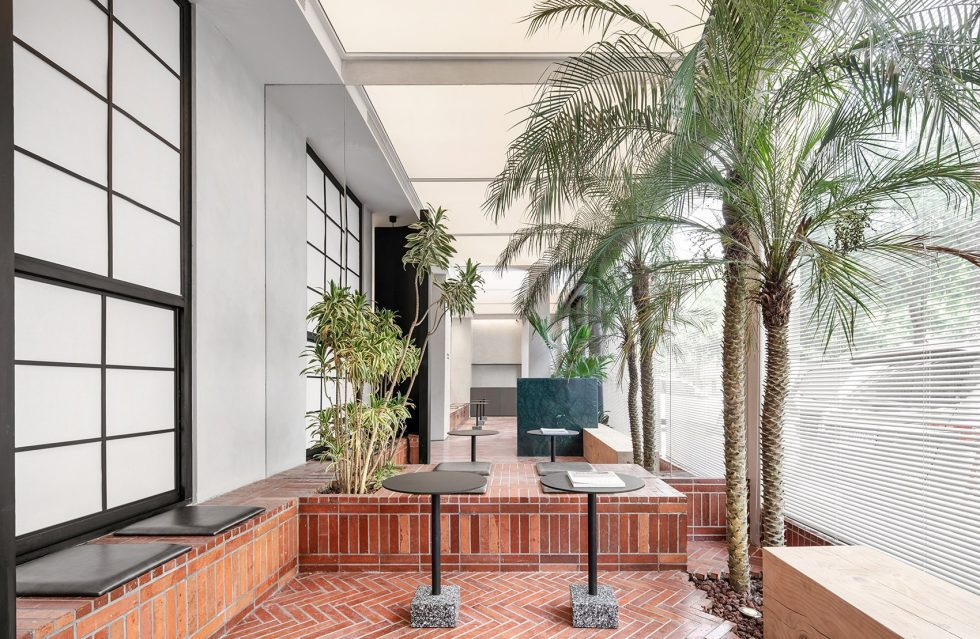 深圳市寶安區(qū)松崗wei Stuff服裝店裝修設(shè)計(jì)-紅色文化石休息區(qū) 深圳市寶安區(qū)松崗wei Stuff服裝店裝修設(shè)計(jì)-紅色文化石休息區(qū)