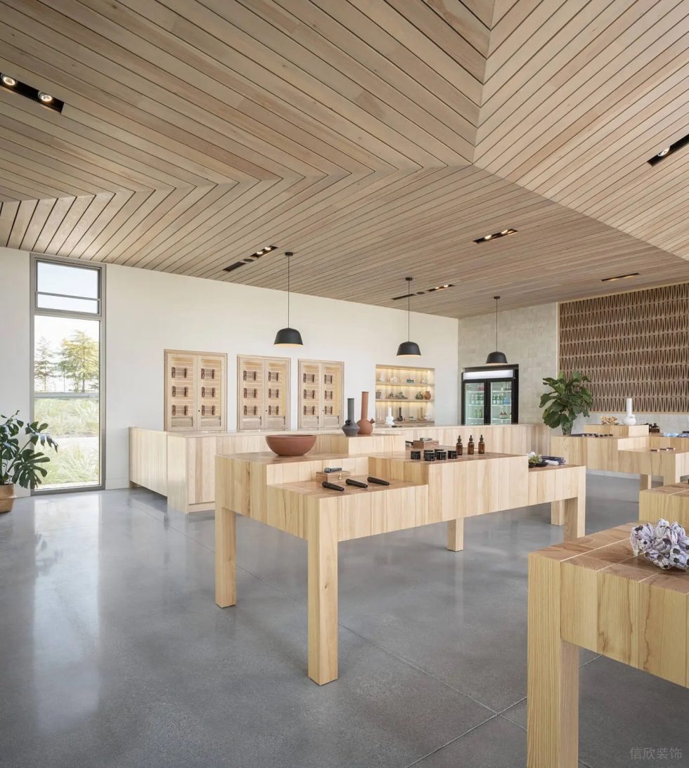 深圳市福田區(qū)華強(qiáng)原木風(fēng)海藻品牌 SeaWeed Co旗艦店裝修設(shè)計(jì)-原木風(fēng)展臺(tái)