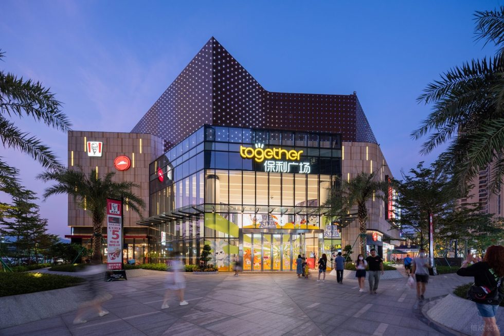 深圳市福田區(qū)蓮花商業(yè)綜合體裝修設(shè)計(jì)實(shí)景效果圖-正立面二