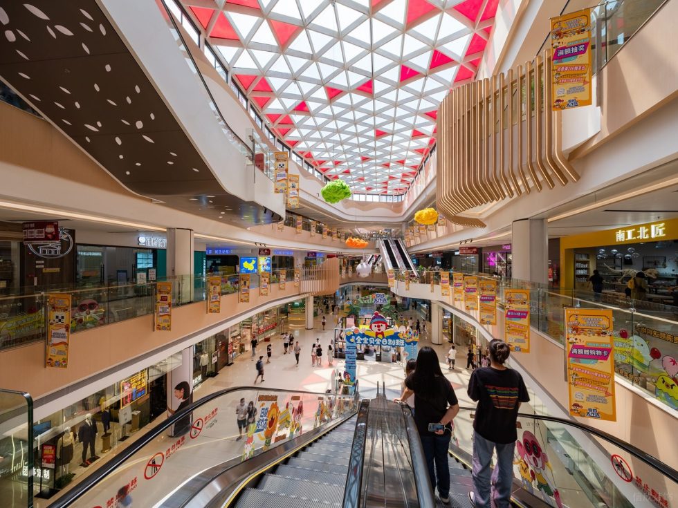 深圳市福田區(qū)蓮花商業(yè)綜合體裝修設(shè)計(jì)實(shí)景效果圖-大廳概覽