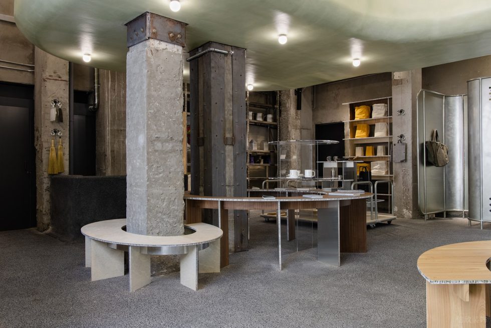 深圳市龍崗區(qū)平湖工業(yè)風(fēng)服裝店裝修設(shè)計-工業(yè)風(fēng)大廳 深圳市龍崗區(qū)平湖工業(yè)風(fēng)服裝店裝修設(shè)計-工業(yè)風(fēng)大廳