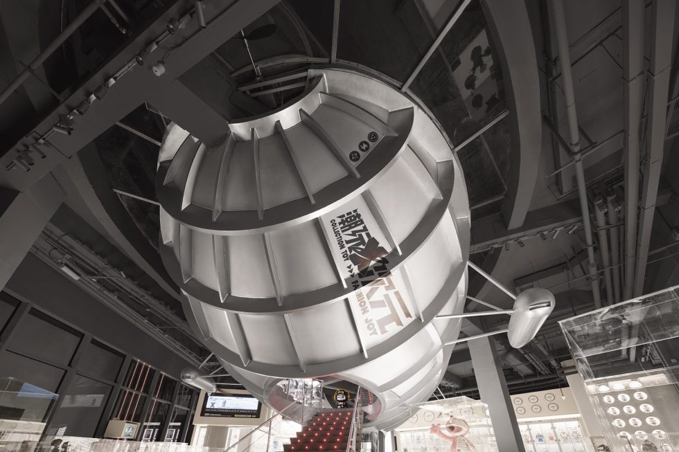 深圳市龍崗區(qū) X11全球潮玩店裝修設(shè)計-飛艇造型 深圳市龍崗區(qū) X11全球潮玩店裝修設(shè)計-飛艇造型