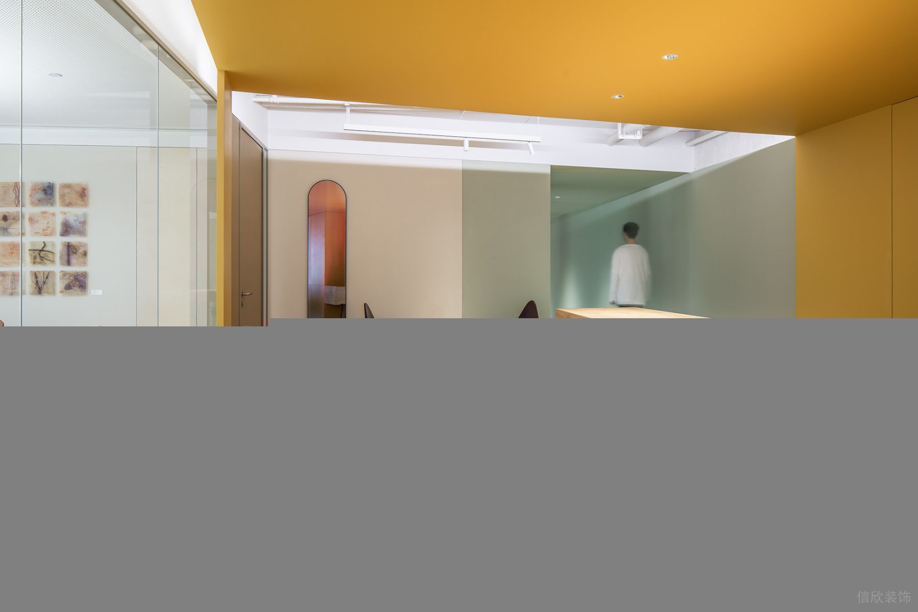 深圳市南山區(qū)北航大廈暖色調(diào)簡約北歐風(fēng)辦公室裝修設(shè)計(jì)方案 小吧臺(tái)休息區(qū)