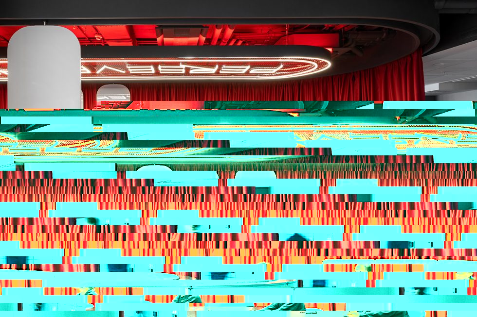 深圳市南山區(qū)大沖商務(wù)中心紅色主調(diào)現(xiàn)代辦公室裝修設(shè)計(jì)案例 前臺(tái)服務(wù)臺(tái)側(cè)面圖