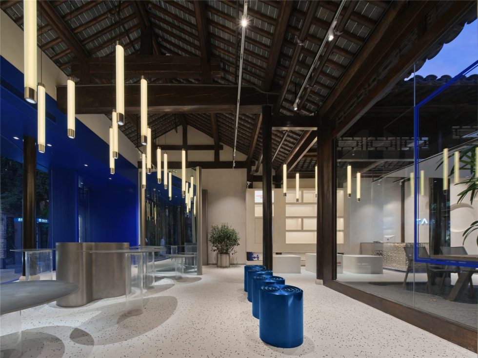 深圳市南山區(qū)后海taic工藝品店裝修設(shè)計實景圖-新中式風(fēng)復(fù)古大廳二