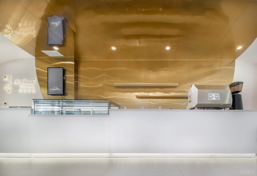 深圳市南山區(qū)科技園現(xiàn)代風(fēng)烘培體驗店裝修設(shè)計效果圖-入口收銀區(qū) 深圳市南山區(qū)科技園現(xiàn)代風(fēng)烘培體驗店裝修設(shè)計效果圖-入口收銀區(qū)