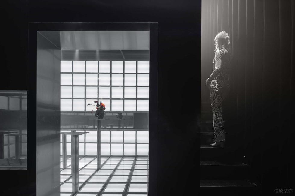 深圳市南山區(qū)南頭現(xiàn)代風(fēng)dresscode花卉概念店裝修設(shè)計(jì)-入戶