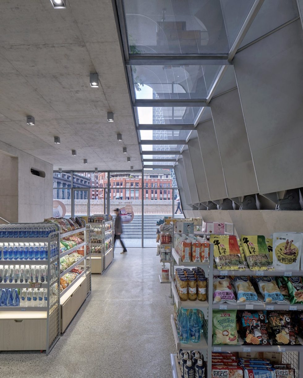 深圳市南山區(qū)南油中石化加油站實(shí)景效果圖-水泥玻璃頂面