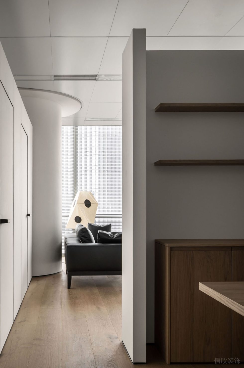 深圳市南山區(qū)天瓏大廈現代簡約原木風辦公室裝修設計方案 局部視角圖