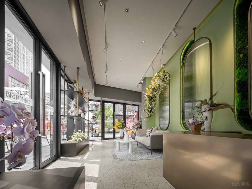深圳市南山中心區(qū)現(xiàn)代風(fēng)花店裝修設(shè)計(jì)實(shí)景效果圖-入戶 深圳市南山中心區(qū)現(xiàn)代風(fēng)花店裝修設(shè)計(jì)實(shí)景效果圖-入戶