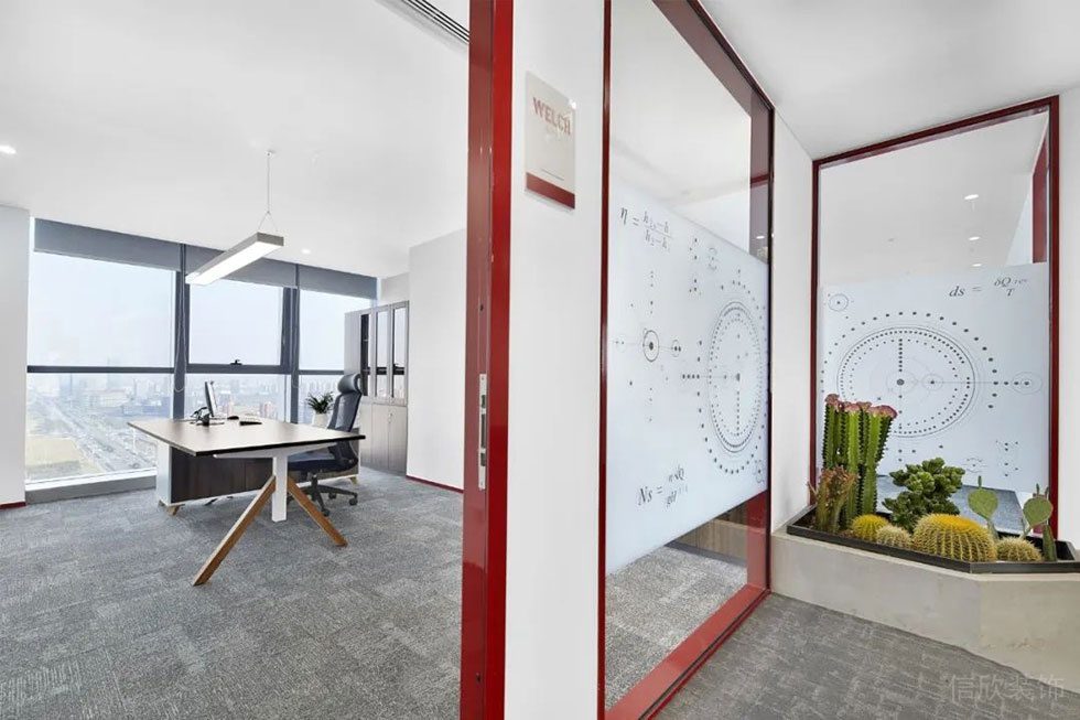 現(xiàn)代極簡主義灰色主調(diào)辦公室裝修設(shè)計案例 辦公室