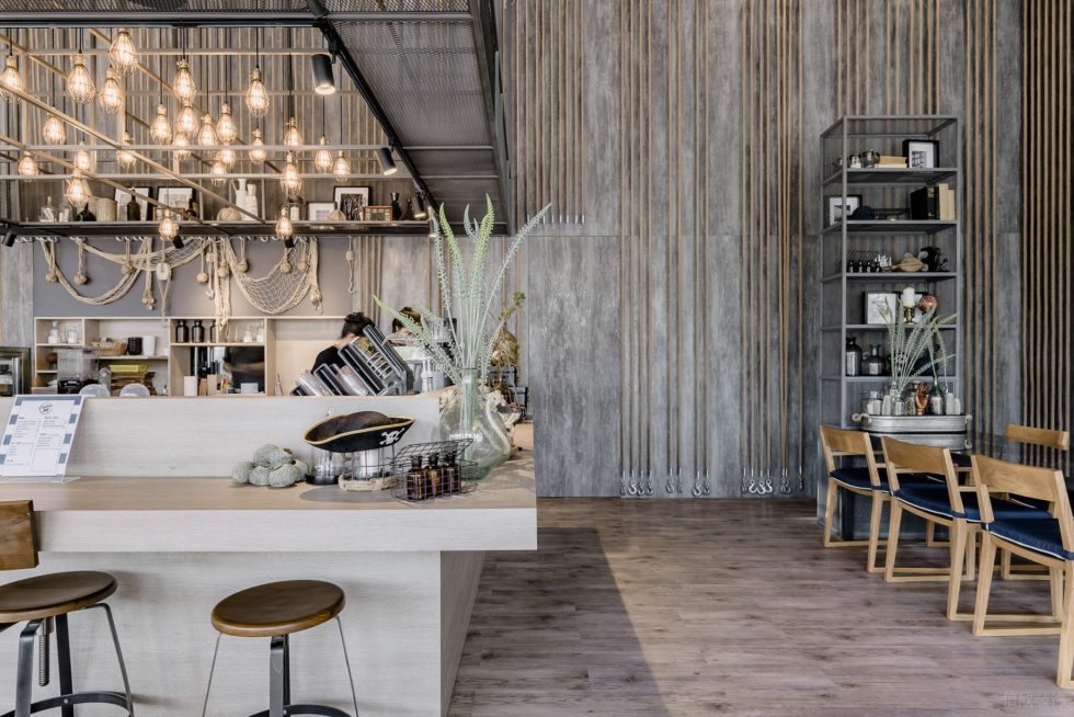 侘寂原木風(fēng)咖啡廳木質(zhì)凸起吧臺(tái)細(xì)節(jié)示意效果圖