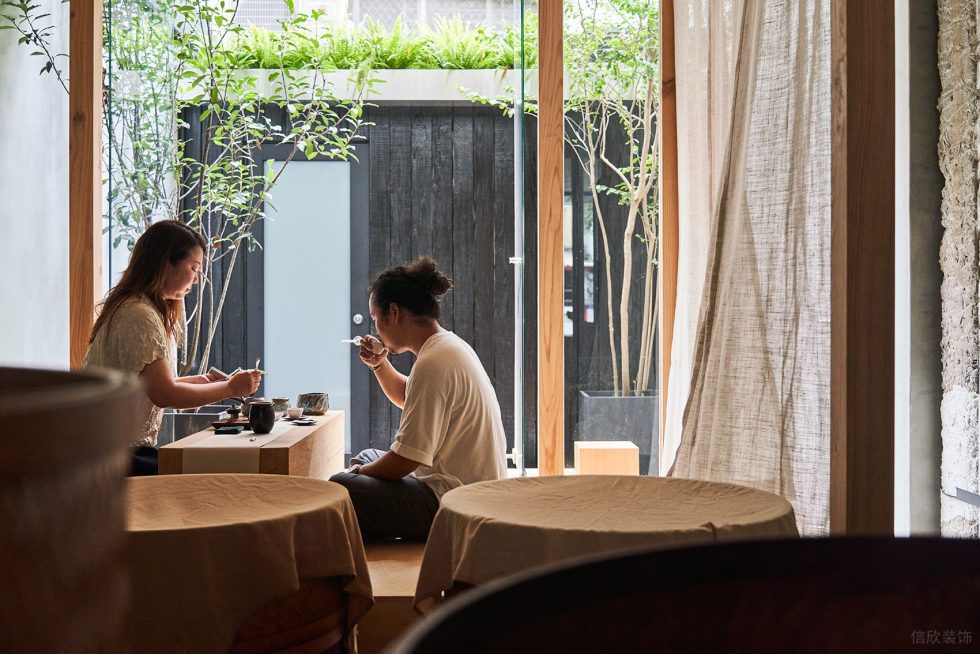 復(fù)古工業(yè)風(fēng)格茶室原木框架玻璃幕墻裝修設(shè)計(jì)