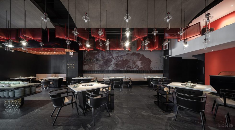 古典新中式火鍋店透明玻璃吊燈裝修設(shè)計