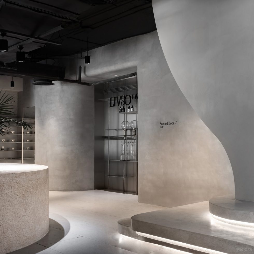 工業(yè)簡(jiǎn)約風(fēng)咖啡店休息區(qū)櫥窗設(shè)計(jì)實(shí)景圖