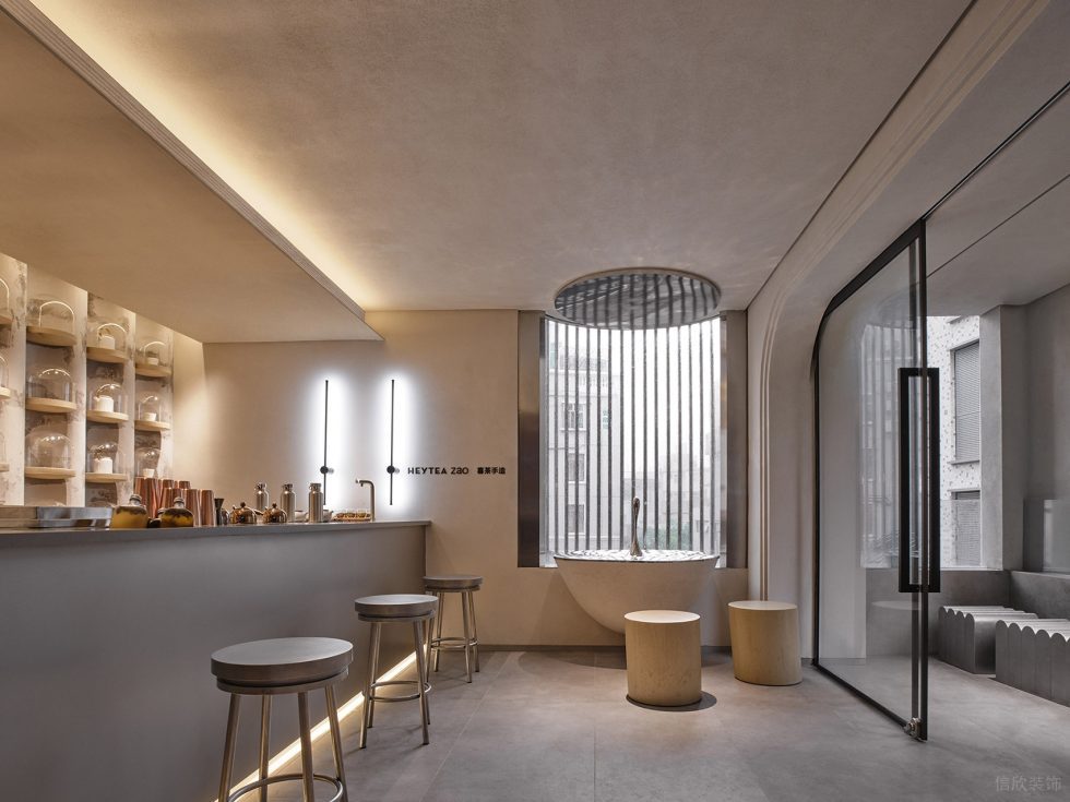 簡約侘寂風飲品店等待區(qū)拱形窗戶裝修設(shè)計