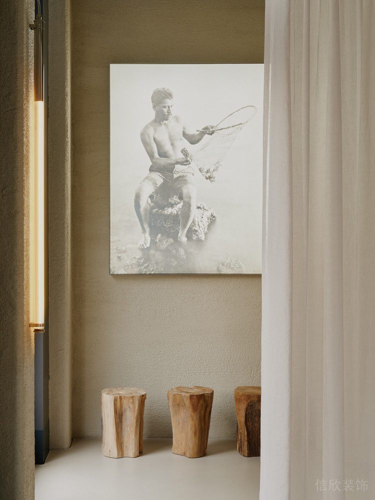 簡(jiǎn)約輕工業(yè)風(fēng)西餐廳掛畫裝修設(shè)計(jì)