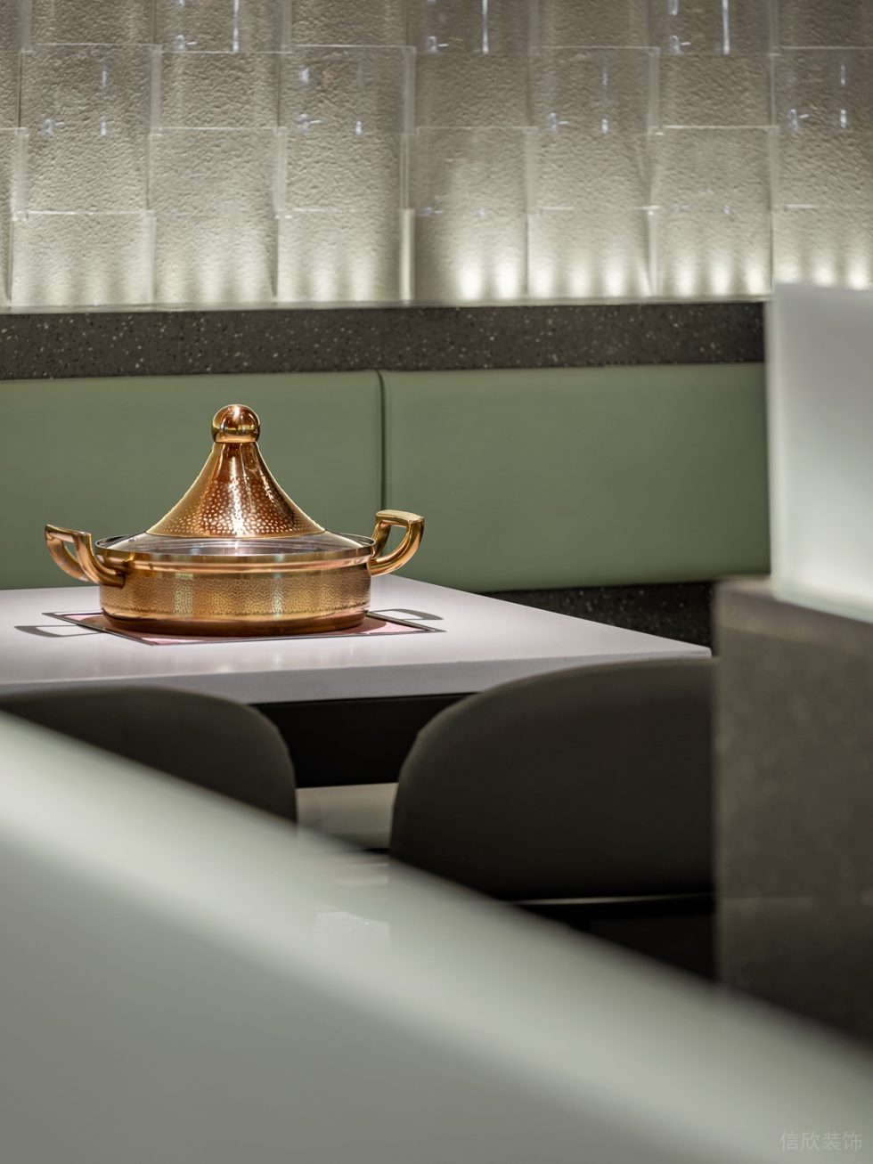 簡約現(xiàn)代風餐飲店氛圍感軟裝搭配裝修設計