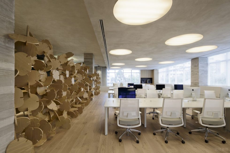 簡約原木風辦公室裝修設計原木色辦公區(qū) 簡約原木風辦公室裝修設計原木色辦公區(qū)