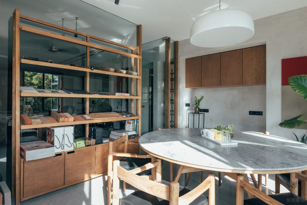 清新原木風(fēng)辦公室裝修設(shè)計(jì)淺灰色大理石餐桌 清新原木風(fēng)辦公室裝修設(shè)計(jì)淺灰色大理石餐桌