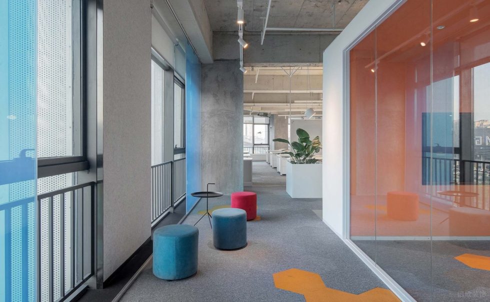 時(shí)尚極簡(jiǎn)風(fēng)辦公室裝修設(shè)計(jì)淺色系過道休閑區(qū) 時(shí)尚極簡(jiǎn)風(fēng)辦公室裝修設(shè)計(jì)淺色系過道休閑區(qū)