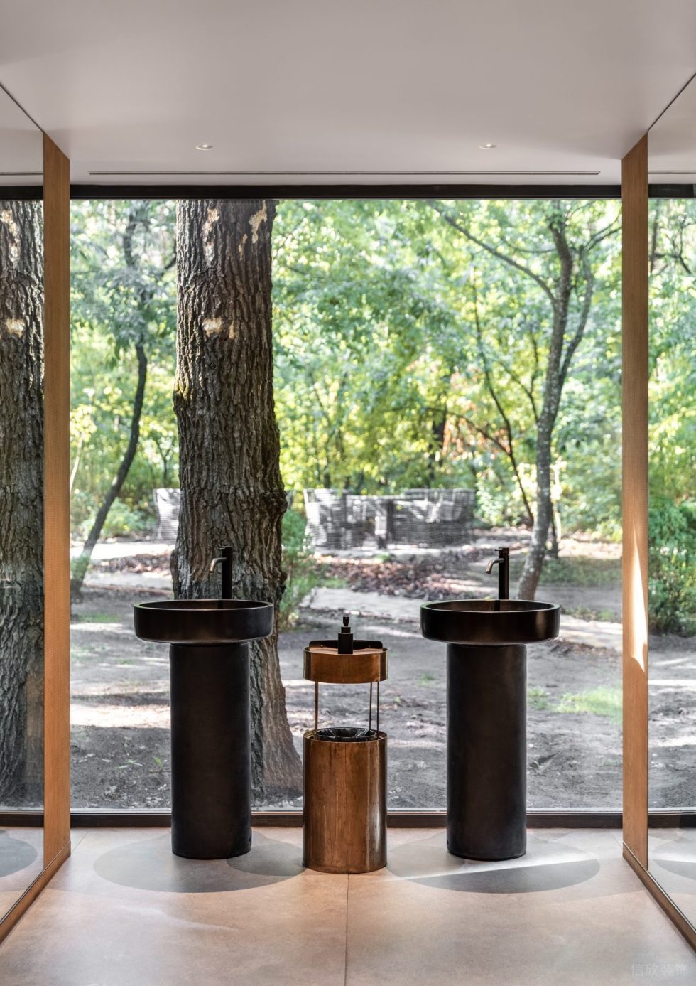 森系休閑風(fēng)西餐廳簡約洗手臺裝修設(shè)計(jì)