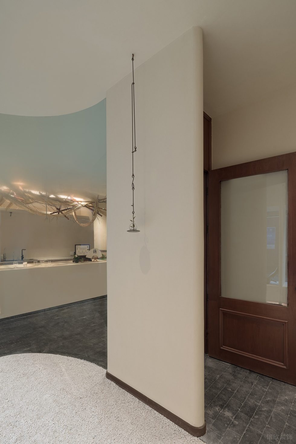 素雅白色甜品店白色背景墻裝修設(shè)計