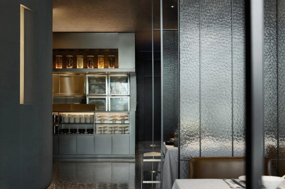 深遠輕奢金屬感中餐廳餐柜設(shè)計圖