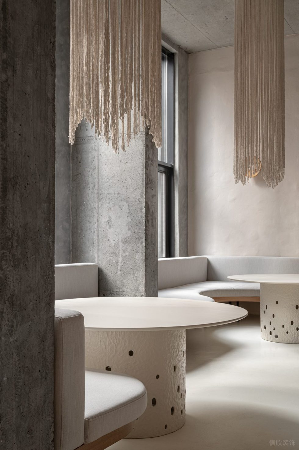 深圳市簡約侘寂風(fēng)甜品店弧形卡座效果圖