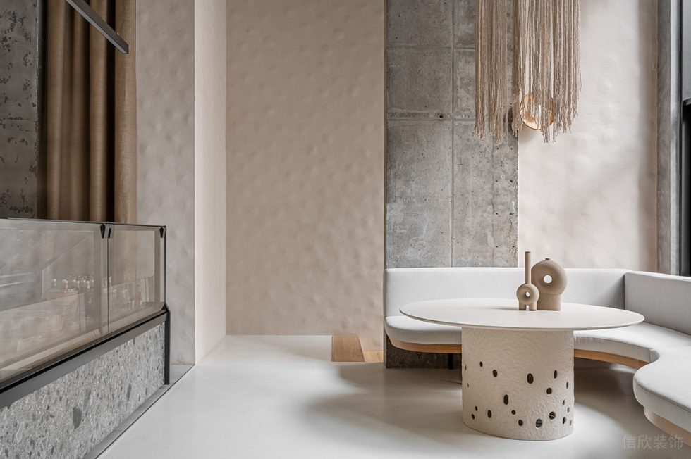 深圳市簡約侘寂風(fēng)甜品店混凝土柱面裝修效果圖